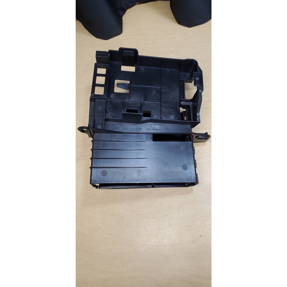 2013-2017 Audi Q5 Satellite Radio Satellite Receiver Rearview Module Bracket